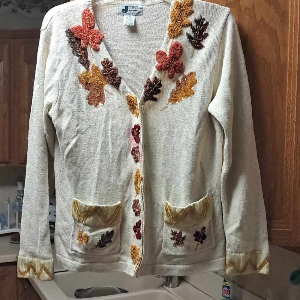 JTWO NEW YORK SWEATER CARDIGAN  WOMENS SIZE M